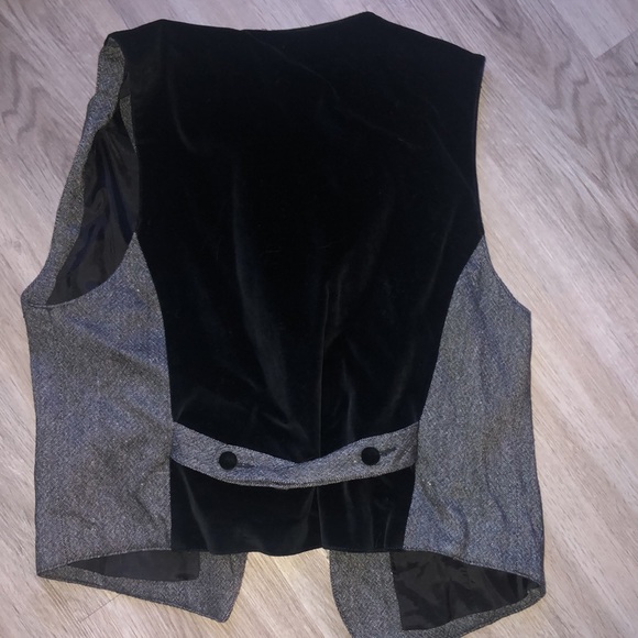 Black Velvet Skirt, Tweed vest with black velvet buttons, back & pocket accents - Picture 6 of 8
